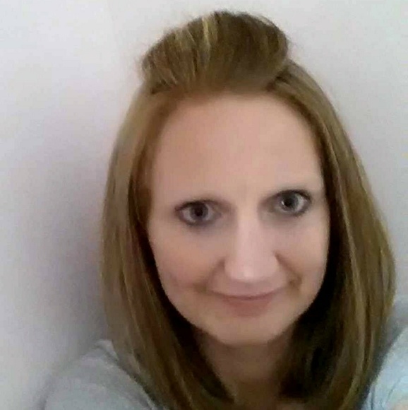 Meet your Posher, Deana - Picture 1 of 1